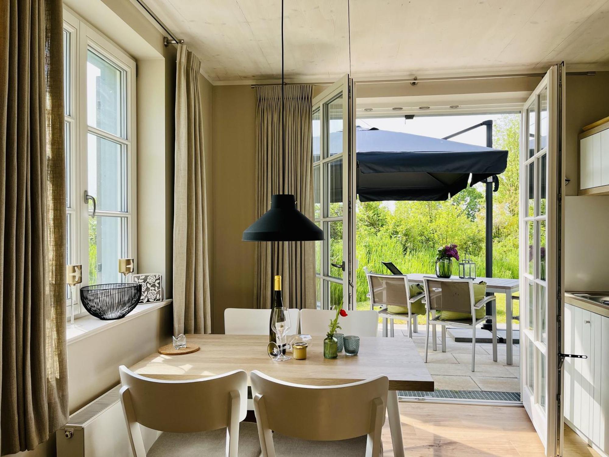 Ferienhaus Strandflieder 05 Feriendorf Klein Stresow Ruegen By Ruyastay 普特布斯 外观 照片