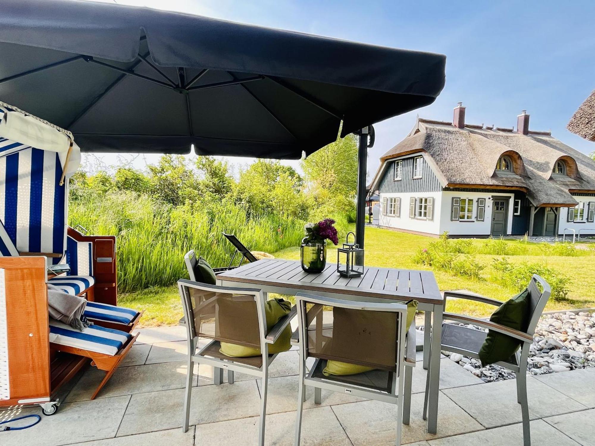 Ferienhaus Strandflieder 05 Feriendorf Klein Stresow Ruegen By Ruyastay 普特布斯 外观 照片